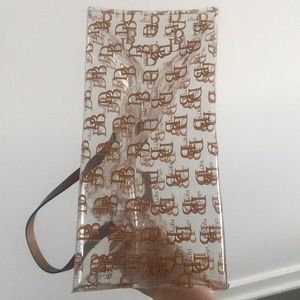 Dooney & Bourke Bags - Dooney & Bourke clear medium shopper tote w/logo Dooney & Bourke Bags - Dooney & Bourke clear medium shopper tote w/logo